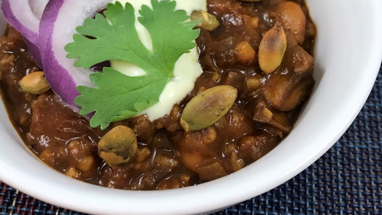 Spicy Vegetarian Chili With Quaker® Oats
