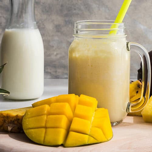 pineapple mango smoothie